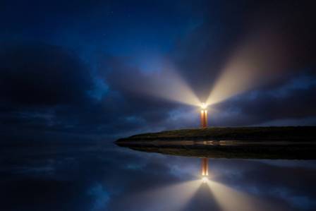 7 Tallest Lighthouses Around the Globe