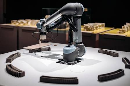 Industrial Robotic Arms: Types & Uses